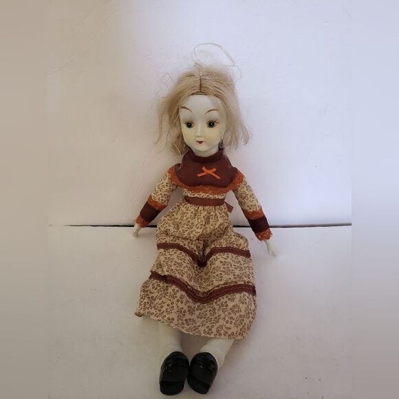Porcelain Doll - Picture 2 of 7